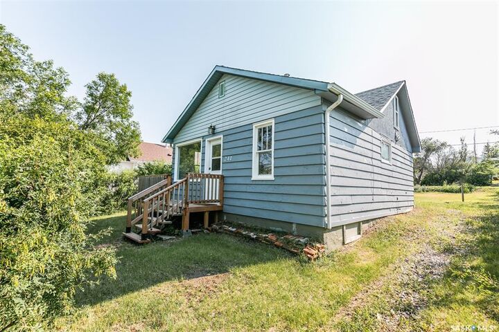 Property Photo:  241 Manitoba Avenue  SK S0L 1R0 