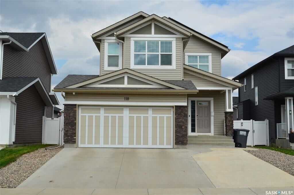 Property Photo: 118 Stromberg Crescent SK S7L 6M9