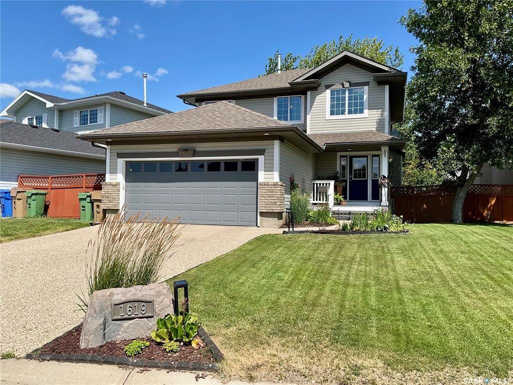 Property Photo:  1619 Wingert Drive N  SK S4X 4P9 