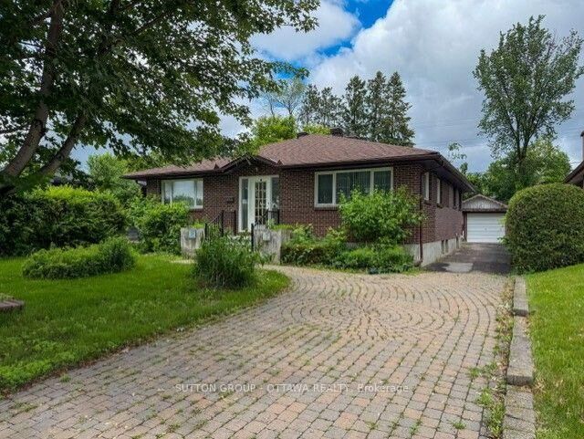 Property Photo: 767 Claude Street ON K1K 2S1
