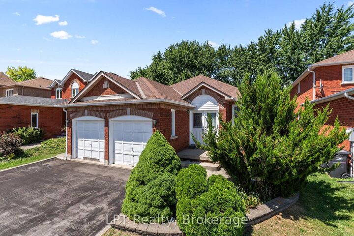 Property Photo: 15 Esposito Drive ON L7E 1T3