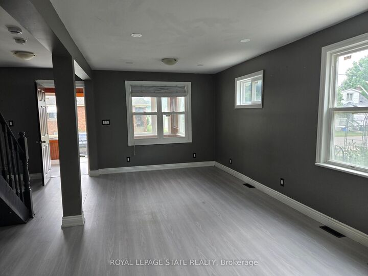 Property Photo:  6269 Franklin Avenue  ON L2G 4Z4 