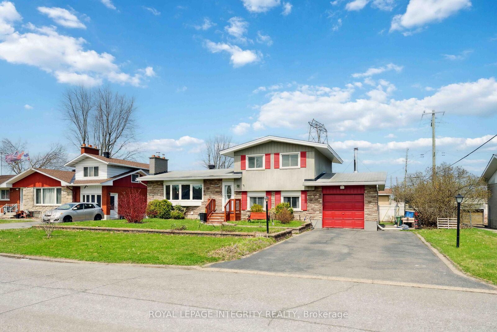 Property Photo:  29 Pritchard Drive  ON K2G 1B2 