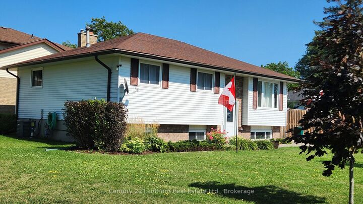 Property Photo:  2 Dixie Place  ON K8P 5A9 