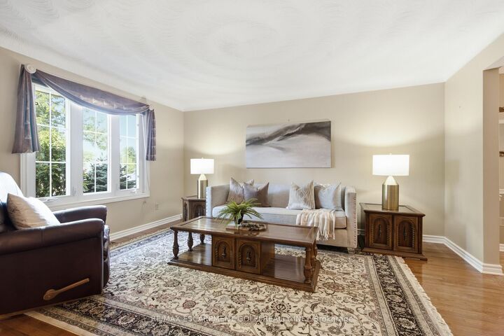 Property Photo: 177 Northwood Drive ON L3C 6V8