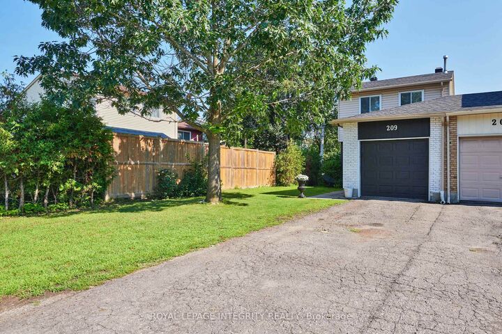 Property Photo: 209 Sherway Drive ON K2J 2B3