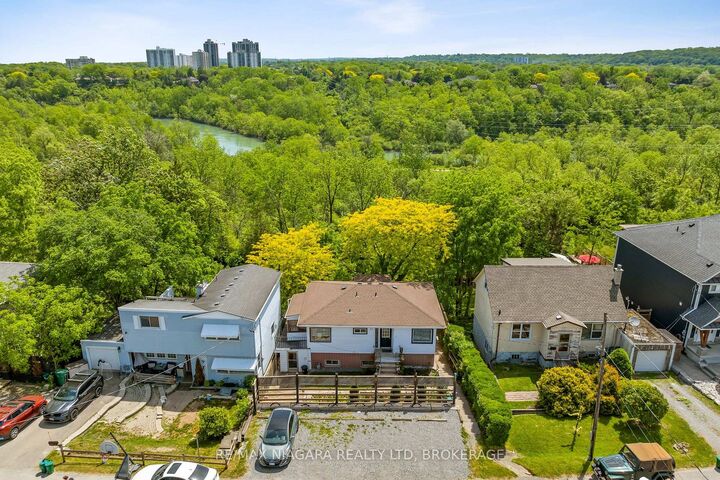 Property Photo: 73 Hillview Road ON L2S 1S8