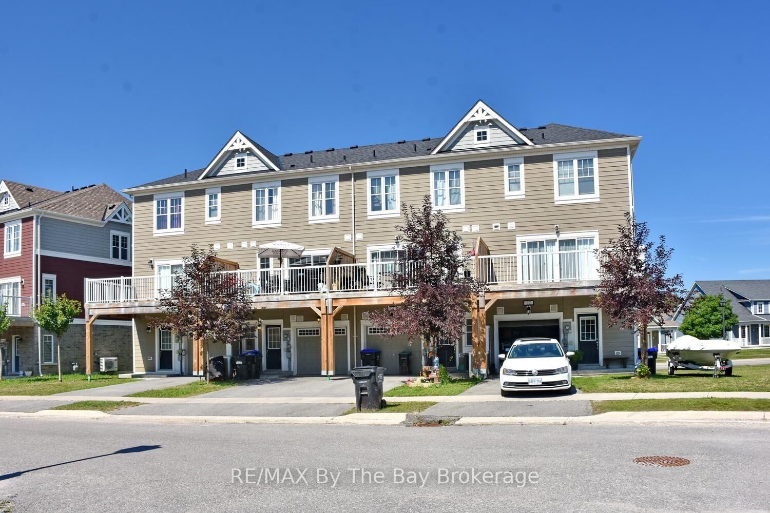 Property Photo: 16 Village Gate Drive ON L9Z 0J7