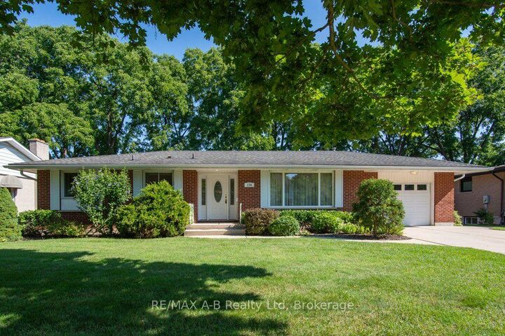 Property Photo:  174 Neal Avenue  ON N5A 5A8 