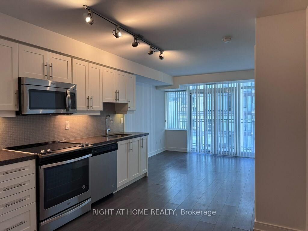 Property Photo: 525 Adelaide Street W 1232 ON M5V 0N7