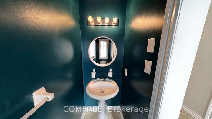 Property Photo: 294 Waymark Crescent ON K2M 0A5