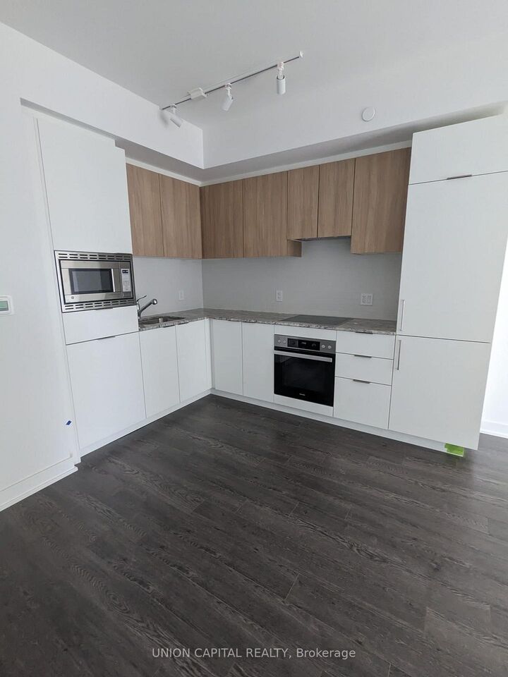 Property Photo:  50 O'Neill Road 308  ON M3C 0H1 