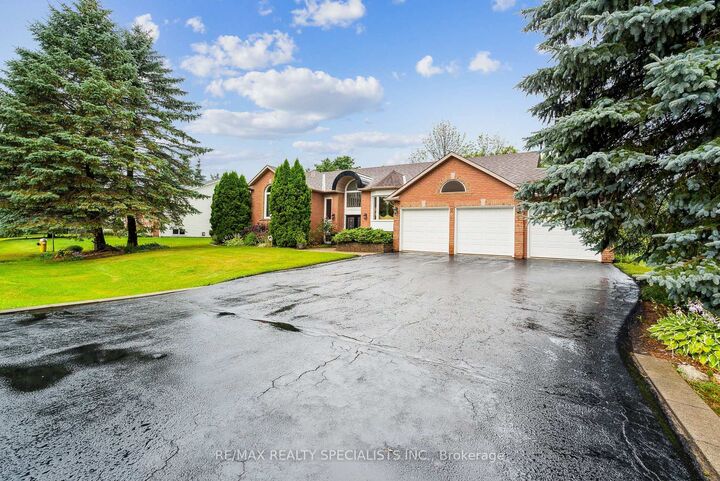 Property Photo: 22 Lamont Creek Drive ON L9Z 1J9