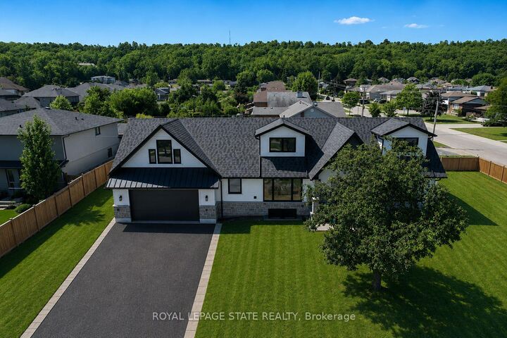 24 Royce Avenue — photo 1