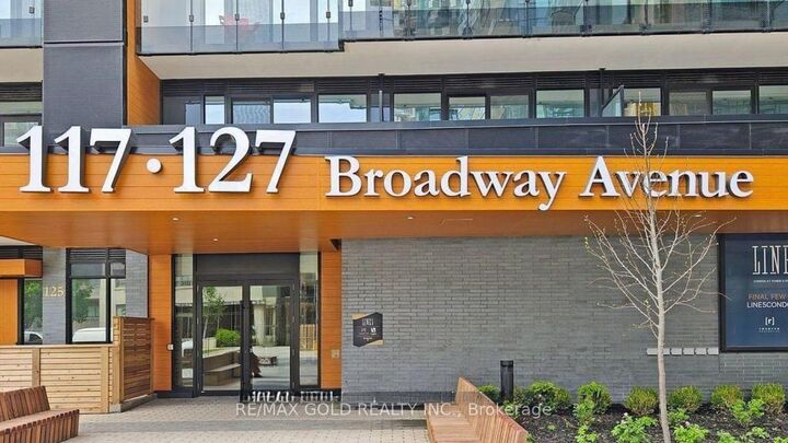 Property Photo:  127 Broadway Avenue  ON M4P 1V4 