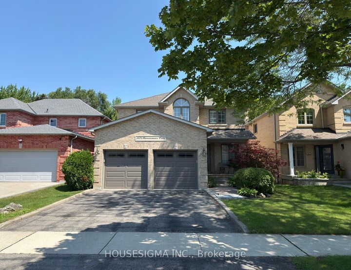 Property Photo: 1475 Ravensmoor Crescent ON L5M 3L4
