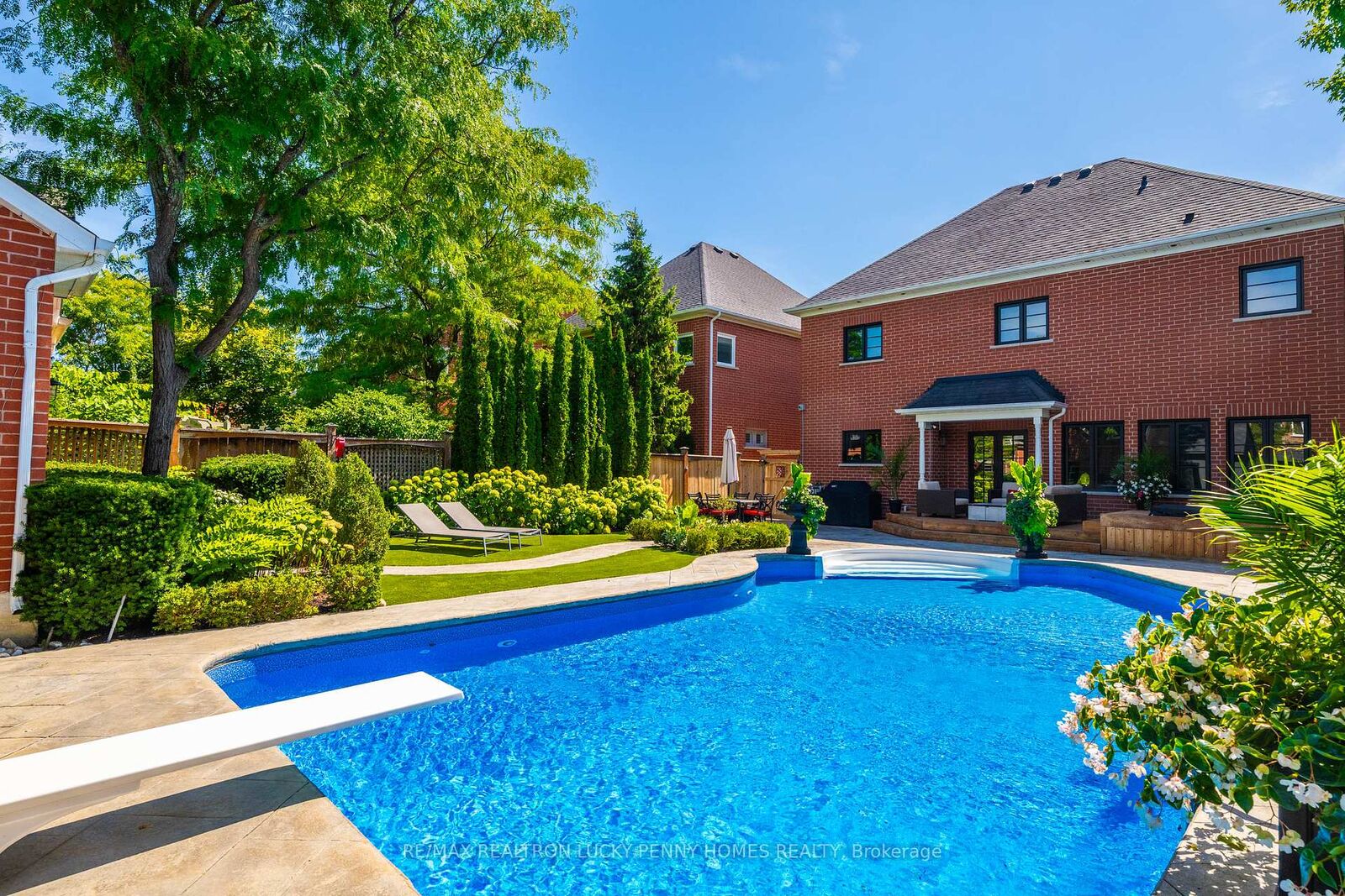 Property Photo:  80 Angus Glen Boulevard  ON L6C 1Z4 