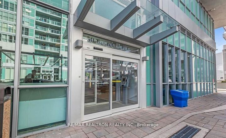Property Photo: 50 Town Centre Court 2206 ON M1P 4Y7