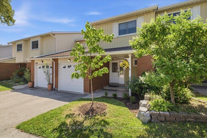 Photo de la propriété:  5061 Pinedale Avenue 102  ON L7L 5J6 