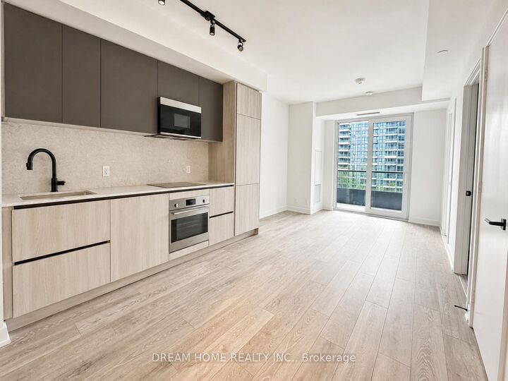 Property Photo: 108 Peter Street 3505 ON M5V 0W2