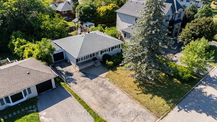 32 Alanadale Avenue — photo 1