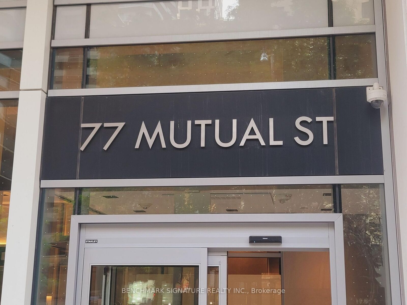 Property Photo:  77 Mutual Street 3006  ON M5B 0B9 