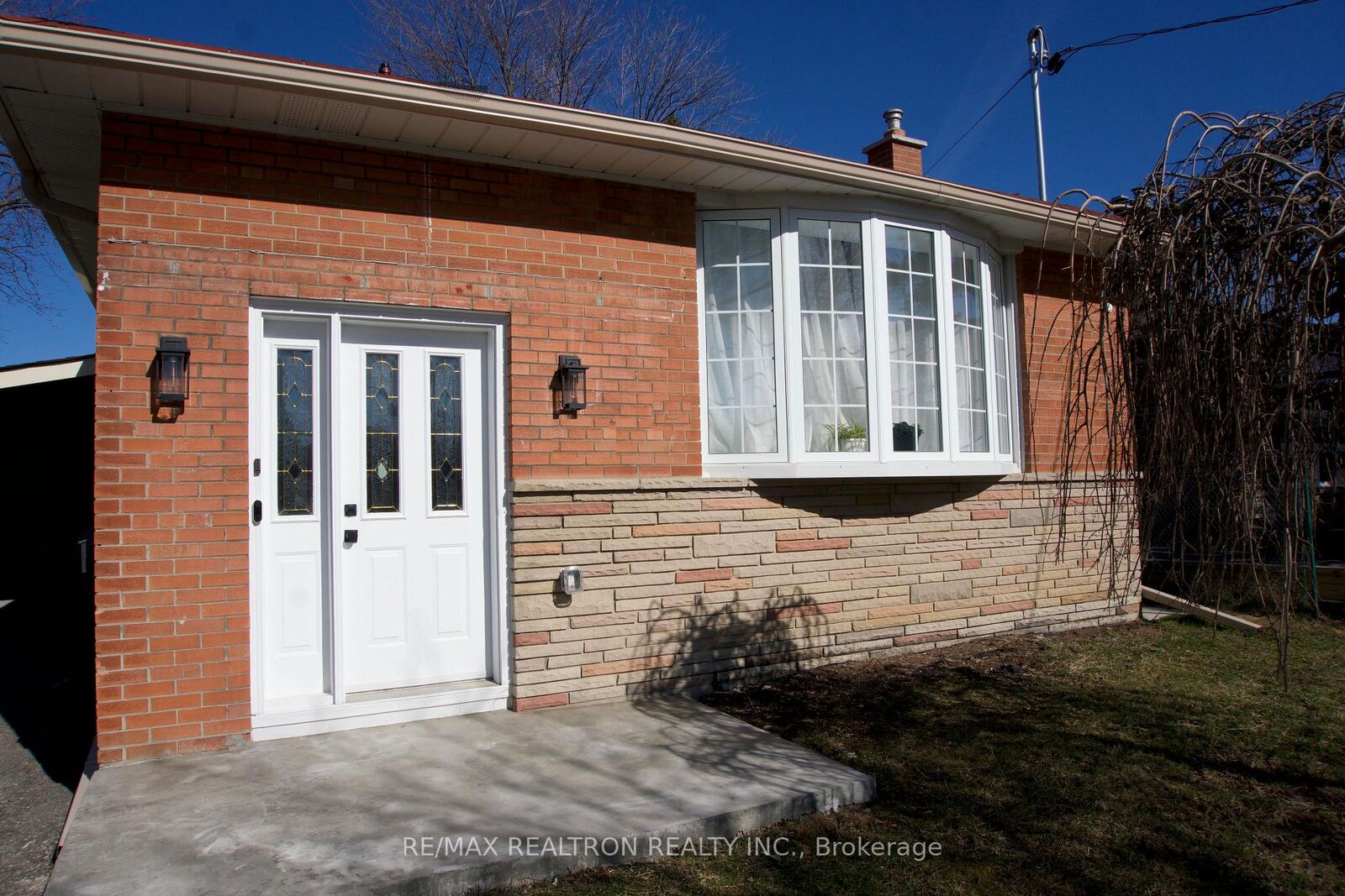Property Photo: 37 Brantwood Drive ON M1H 2G5