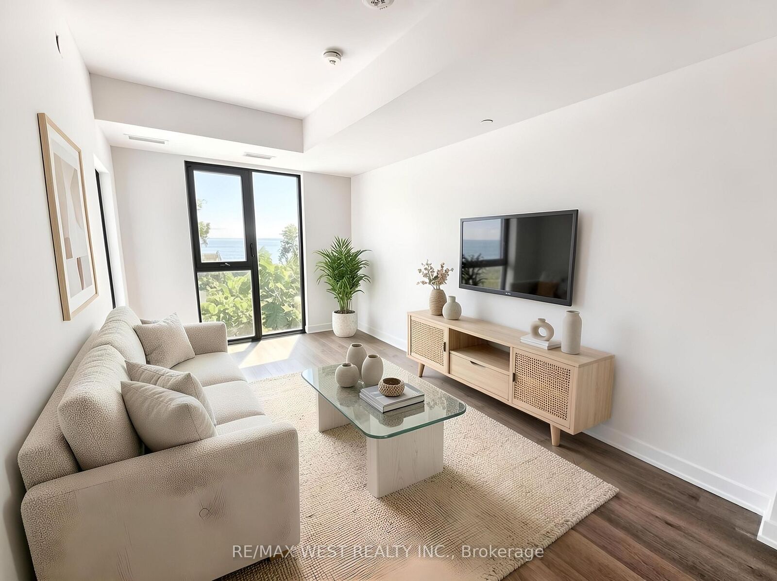 Property Photo:  2075 Lakeshore Road 310  ON L7R 1E2 