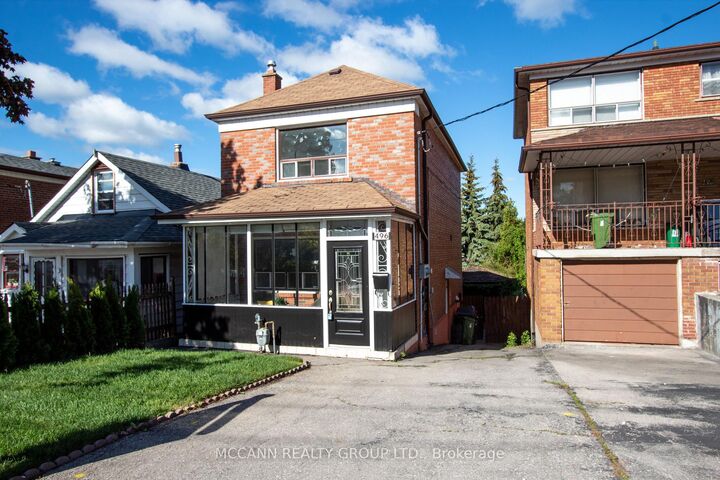 Property Photo:  496 Northcliffe Boulevard Bsmt  ON M6E 3L5 