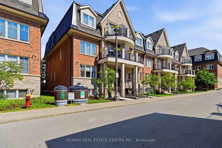 Property Photo: 2420 Baronwood Drive 9-01 ON L6M 0X6