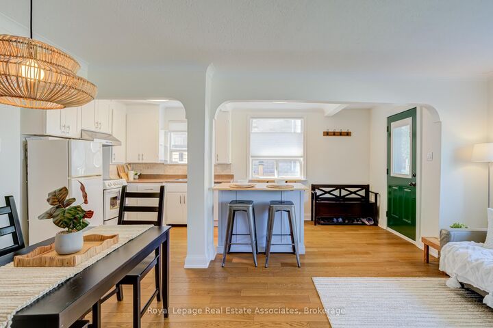 Property Photo:  43 Heale Avenue  ON M1N 3X6 