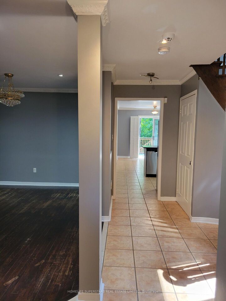 Property Photo:  3784 Forest Bluff Crescent  ON L5N 7T8 