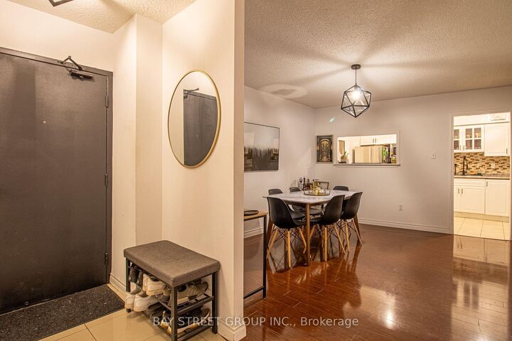 Property Photo:  2050 Bridletowne Circle 1712  ON M1W 2V5 