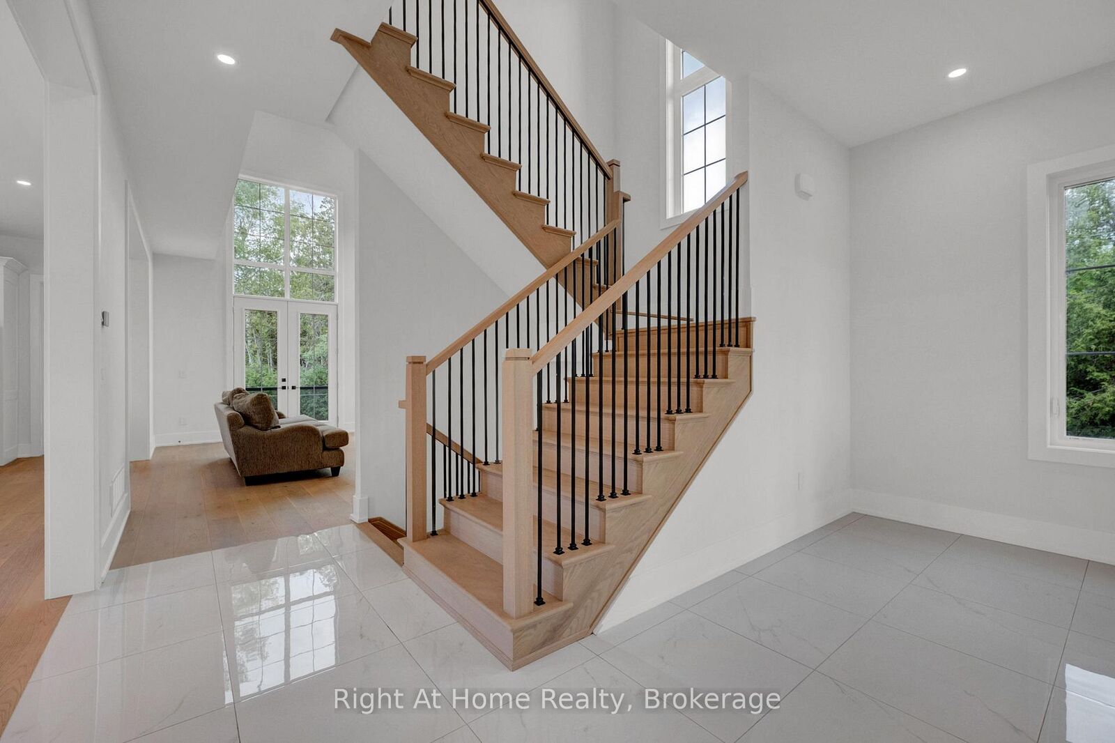 Property Photo:  213 Suzanne Mess Boulevard  ON K9A 3L3 