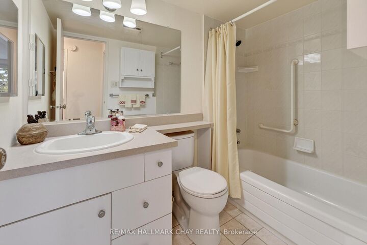 Property Photo:  414 Blake Street 306  ON L4M 5J7 