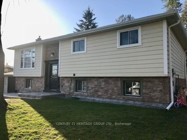 Property Photo: 324 Adeline Drive ON L4P 3C2