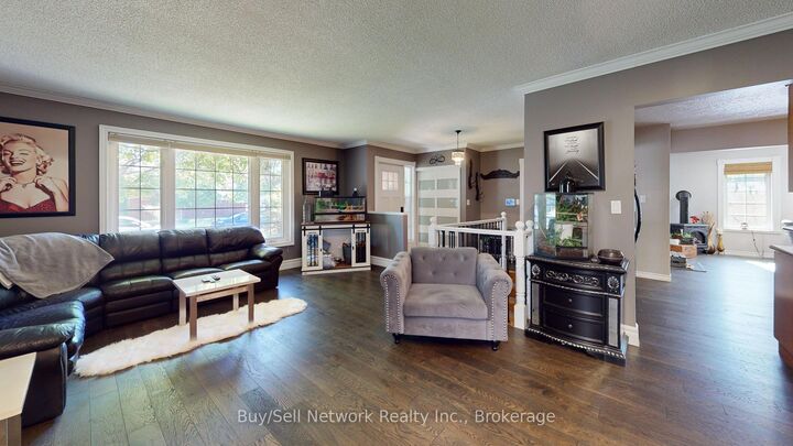 Property Photo:  2504 Idyllwood Crescent  ON K9L 1Y9 