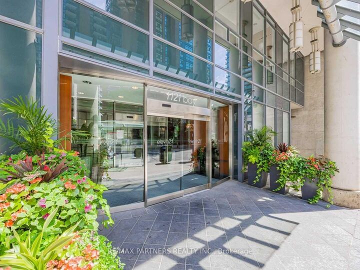 Property Photo:  1121 Bay Street 908  ON M5S 3L9 
