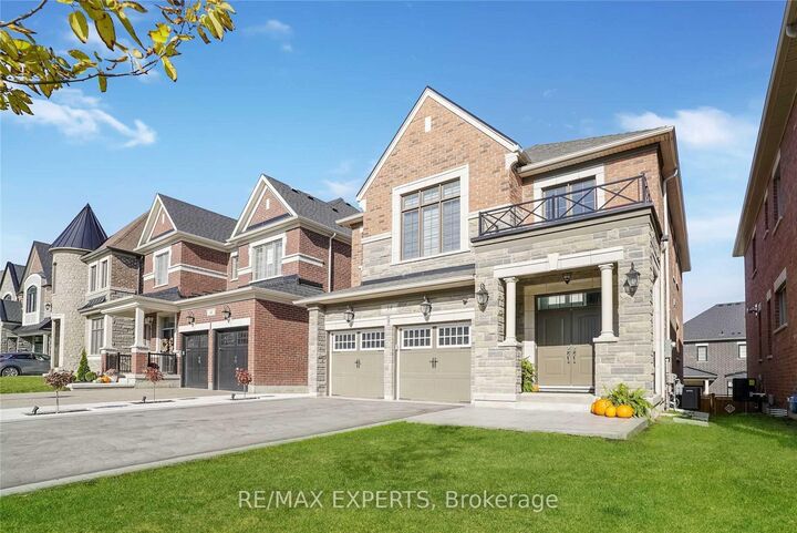 Property Photo:  38 Chorus Crescent  ON L4H 3N5 