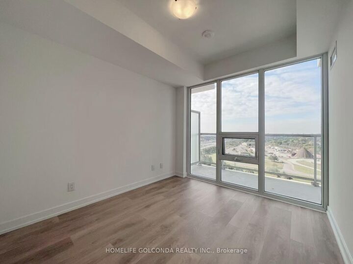 Property Photo:  2033 Kennedy Road 1612  ON M1T 0B9 