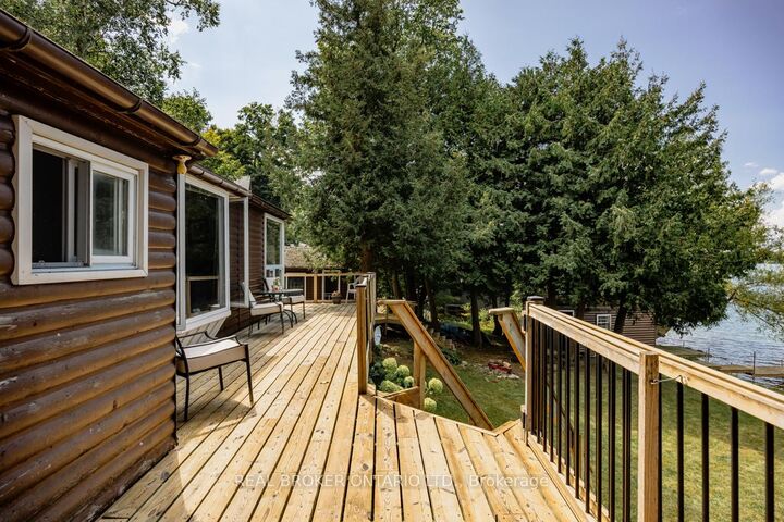 Property Photo: 70 Ivy Lane ON L3V 6H1