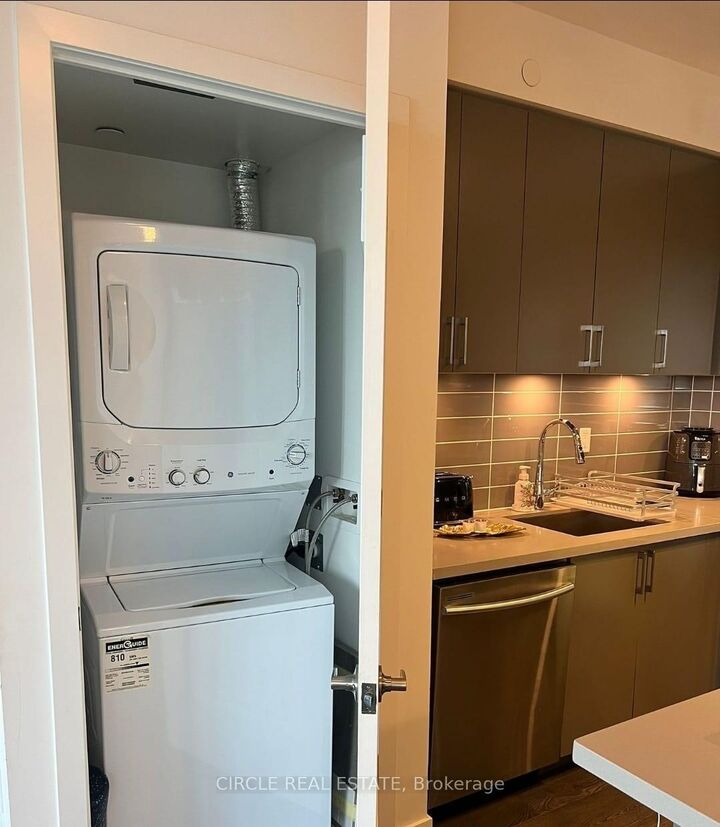 Property Photo: 4699 Glen Erin Drive 1410 ON L5M 2E5