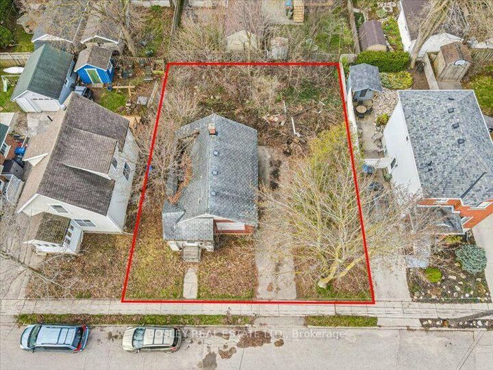 39 Menzie Avenue — photo 1