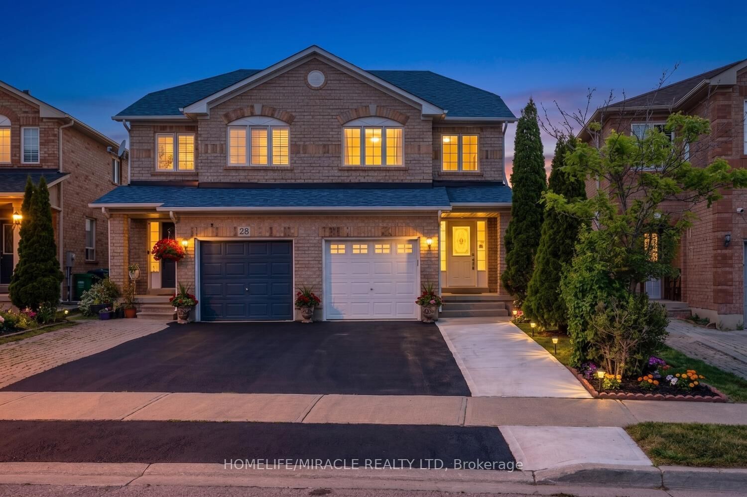 Property Photo:  26 Roadmaster Lane  ON L7A 3A9 