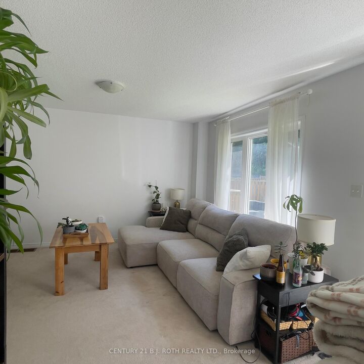 Property Photo: 131 Franks Way ON L4N 3J1