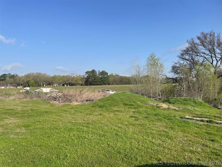 Property Photo: 0 Oak Hills Drive OK 74701