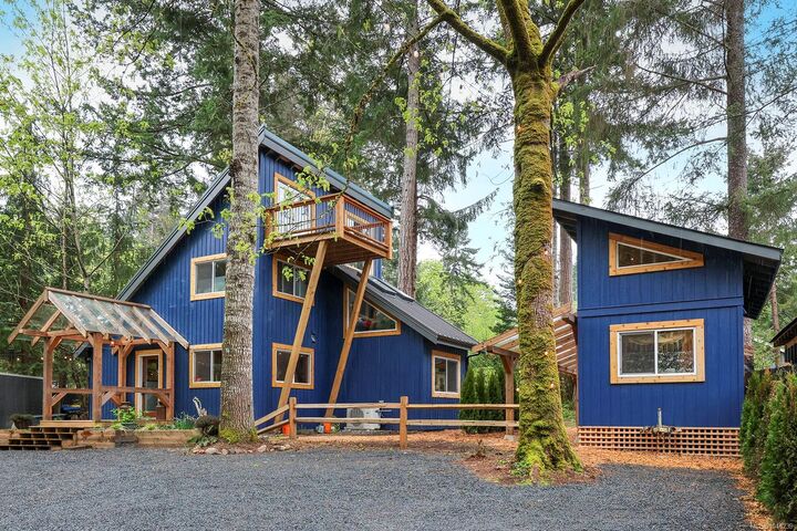Property Photo: 1993 Coleman Rd BC V9J 1V8