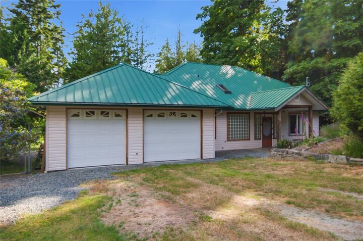 Property Photo: 7905 Plumper Way BC V0N 2M2