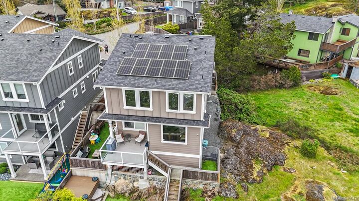 Property Photo: 2562 Rosevista Pl BC V9B 5J6