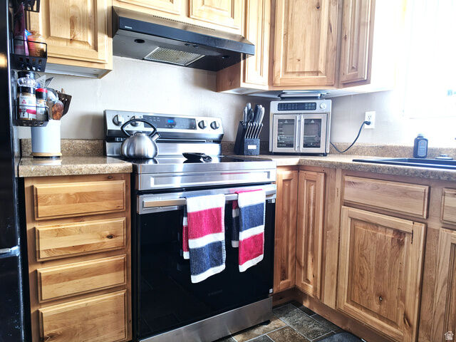 Property Photo: 6051 S 2900 W UT 84067